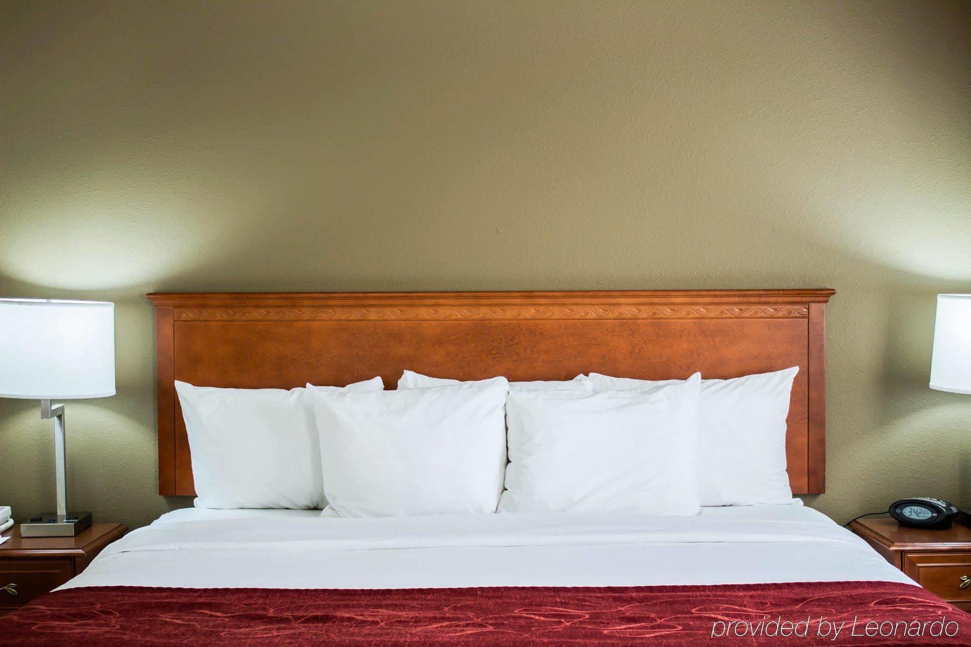 โฟร์ พอยต์ บาย เชอราตัน รอลีจ์ อารีนา Hotel ราลลี ภายนอก รูปภาพ