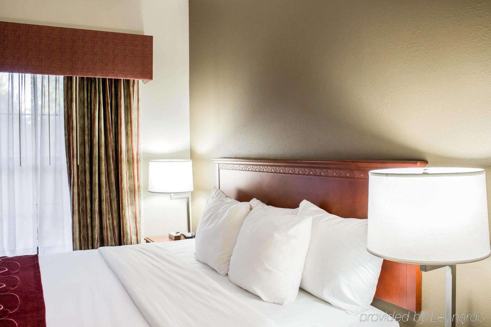 โฟร์ พอยต์ บาย เชอราตัน รอลีจ์ อารีนา Hotel ราลลี ภายนอก รูปภาพ