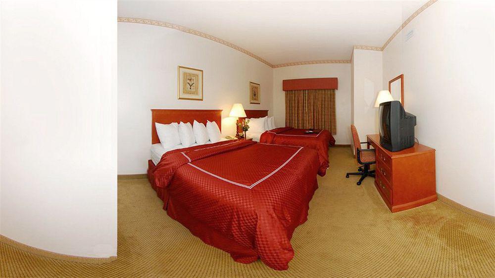 โฟร์ พอยต์ บาย เชอราตัน รอลีจ์ อารีนา Hotel ราลลี ภายนอก รูปภาพ